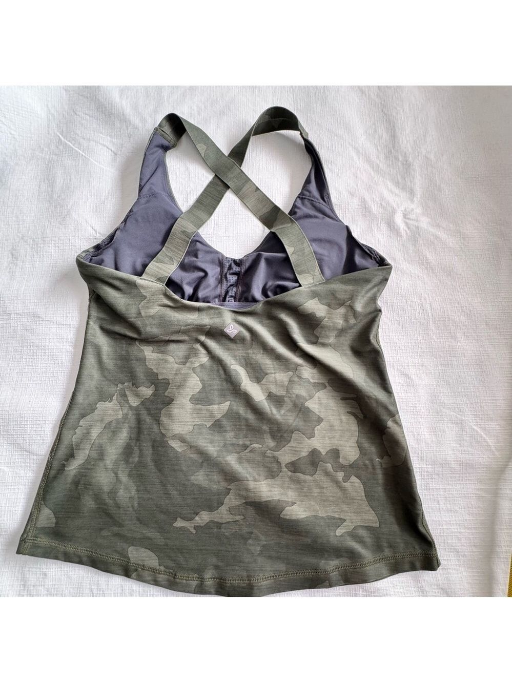 Prana tank top built in bra , crisscross back camo Small - Picture 7 of 8